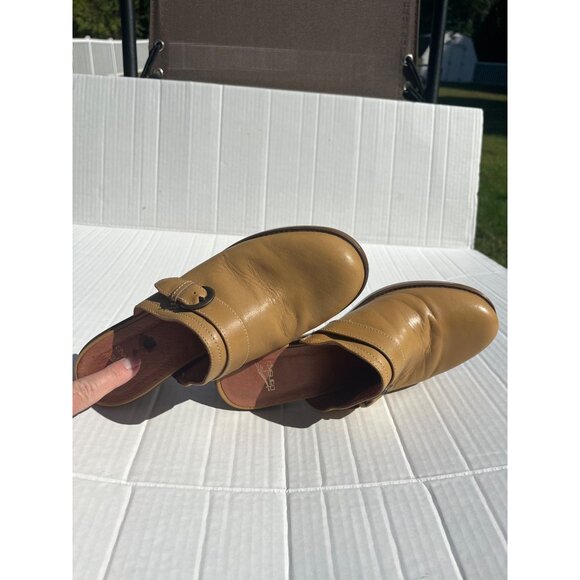 Dansko Womens oyster honey Tan Leather Clog Mules Size 37 (7) With Buckle Detail - Picture 6 of 10